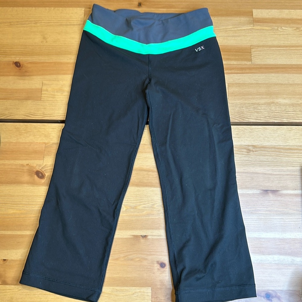 Victoria’s Secret capri workout leggings xs